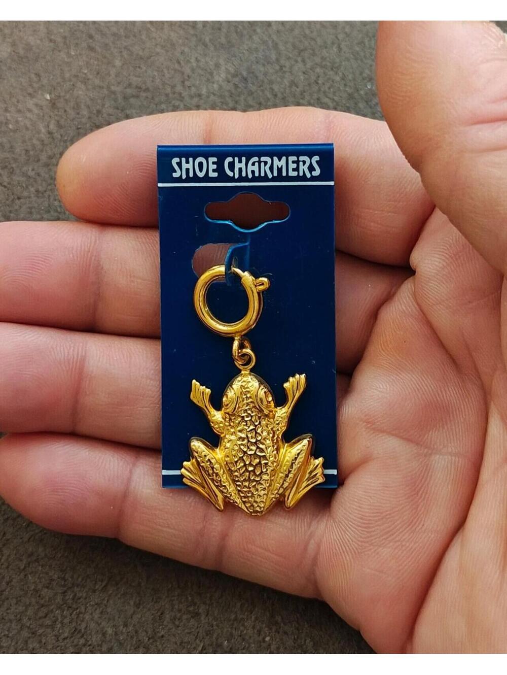 1990s Brass Textured Frog Shoe Charm/Charm